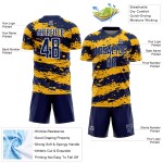 Maillot de football personnalisé bleu marine, or et blanc, sublimation